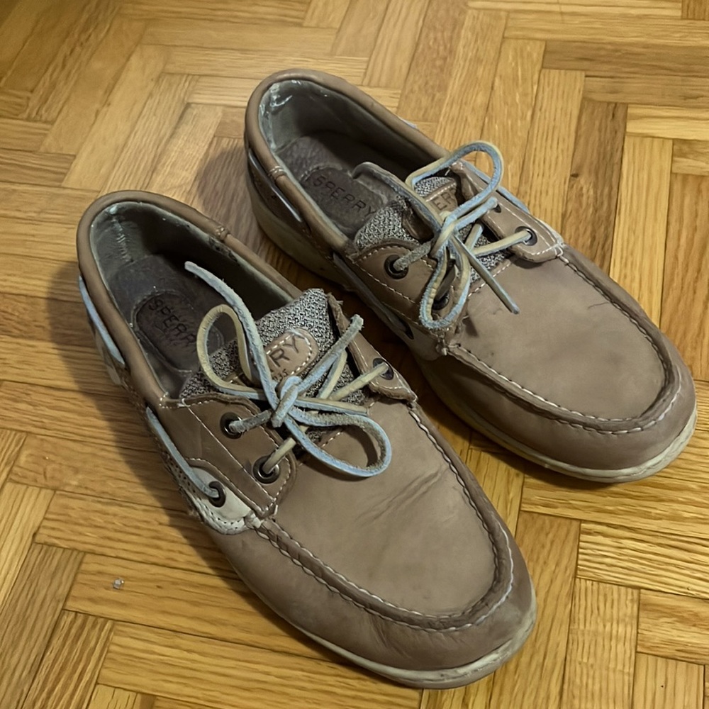 Sperry topsiders boat shoes